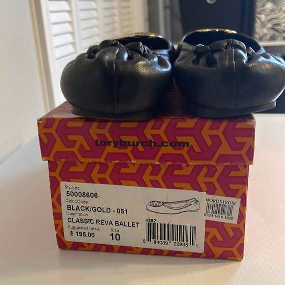 Tory Burch Classic Reva Ballet. - Picture 2 of 4